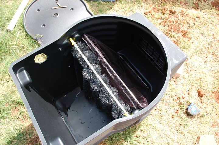 Inside of skimmer.jpg